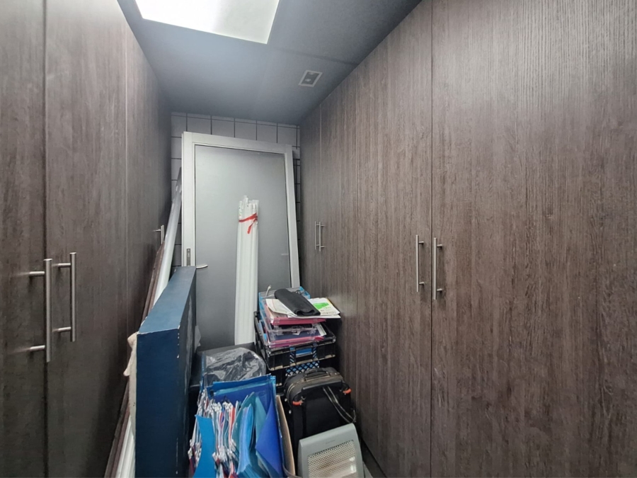 To Let commercial Property for Rent in Melodie North West